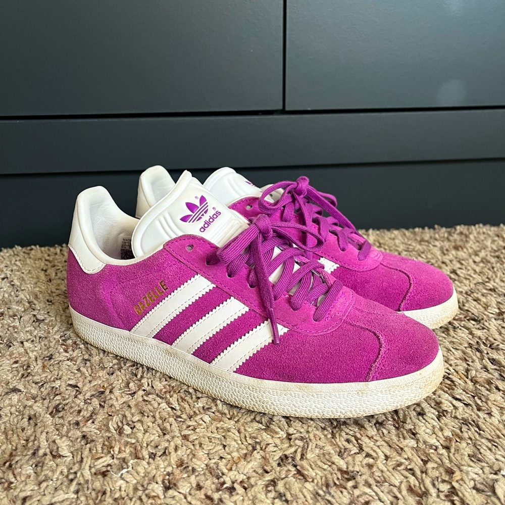 Adidas Gazelle in Shock Purple